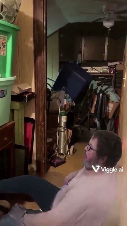 Boogie (@Boogie2988) .